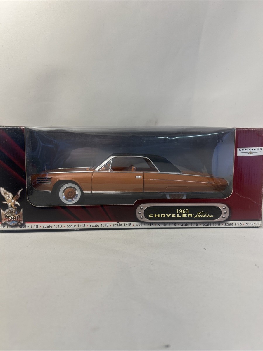 1963 Chrysler Turbine 1:18 Scale Road Signature Deluxe Edition
