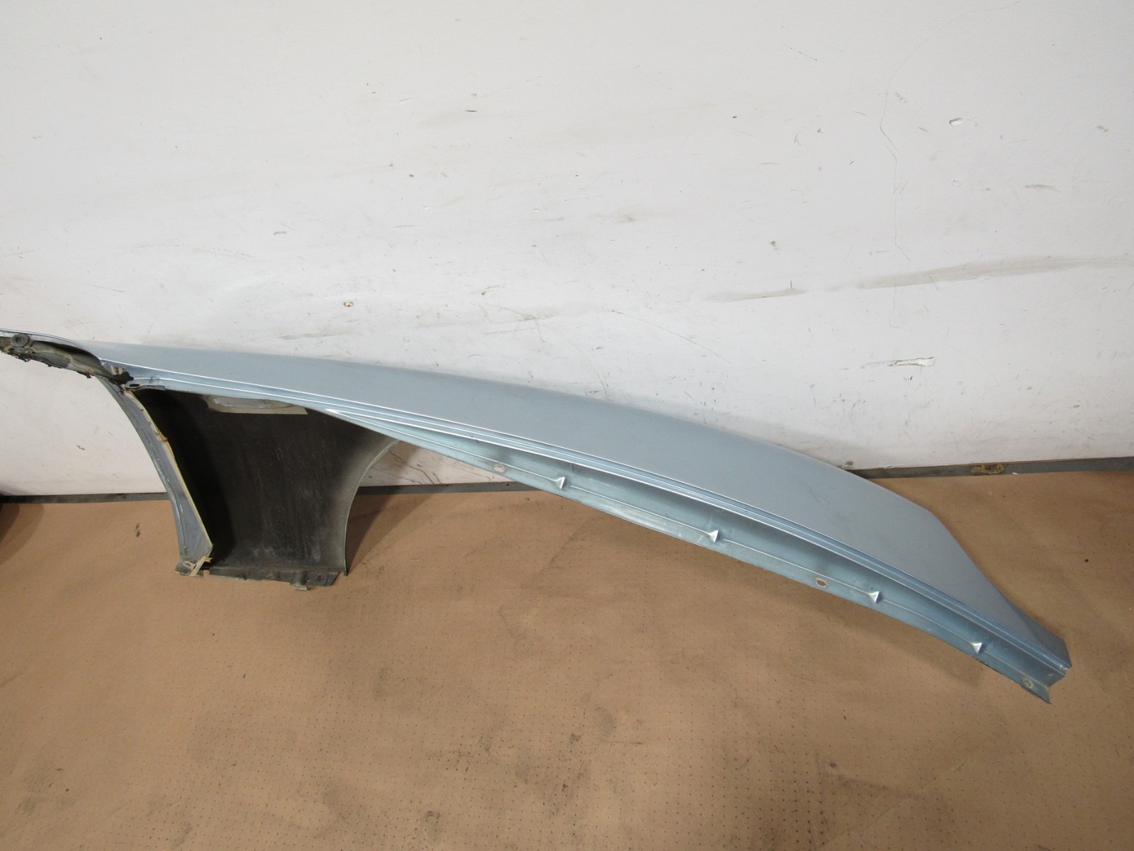 02-06 Maserati Coupe GT 2004 Front Left Driver Fender Wing Shell ;