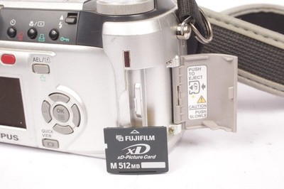 Olympus CAMEDIA C-740 Ultra Zoom 3.2MP Digital Camera [SEE SAMPLE