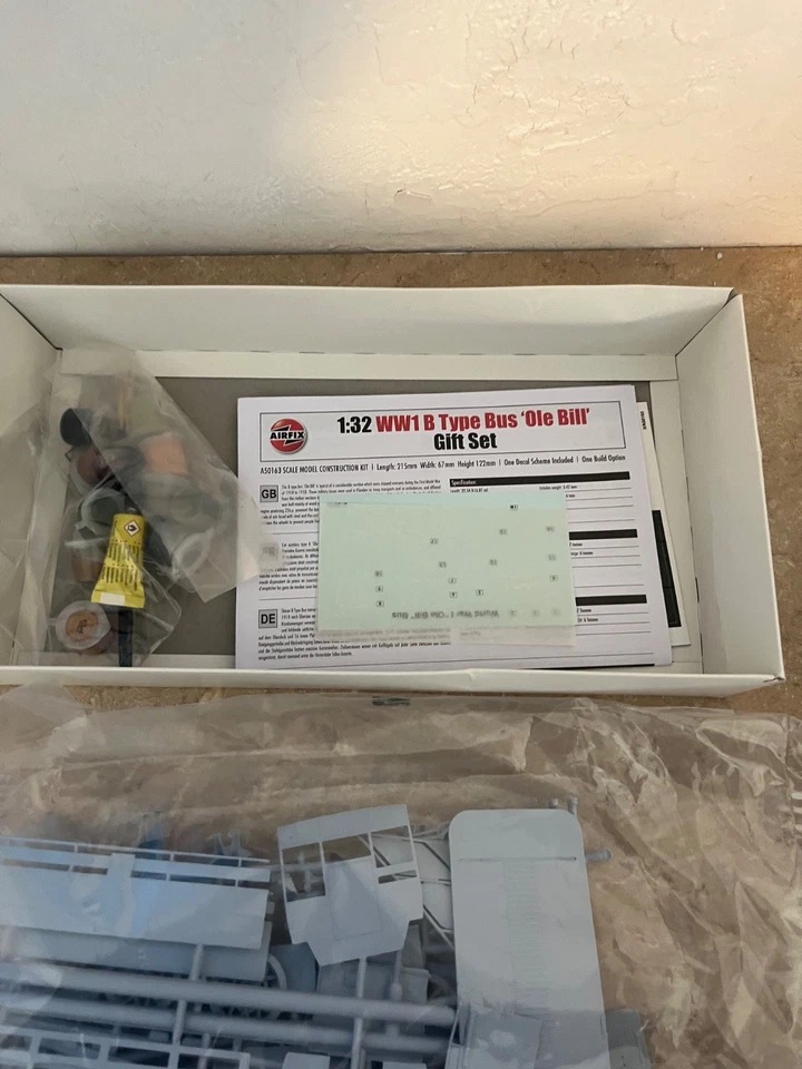 Airfix 1:32 WW1 B Type Bus 'Ole Bill' Plastic Model Kit A50163 - Image 4 of 4