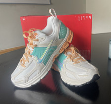Nike Vomero 5 Low Top Mesh Running Sneakers White Teal Peach Lace-Up. Kids 5Y