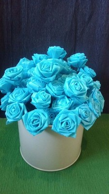 30 x Krepprosen Krepp Papier Blumen mit Floristen Draht,  ELIT ETNO DEKORATION