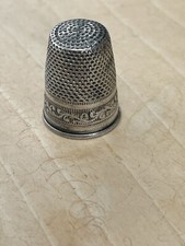 Ancien dé a coudre en argent massif