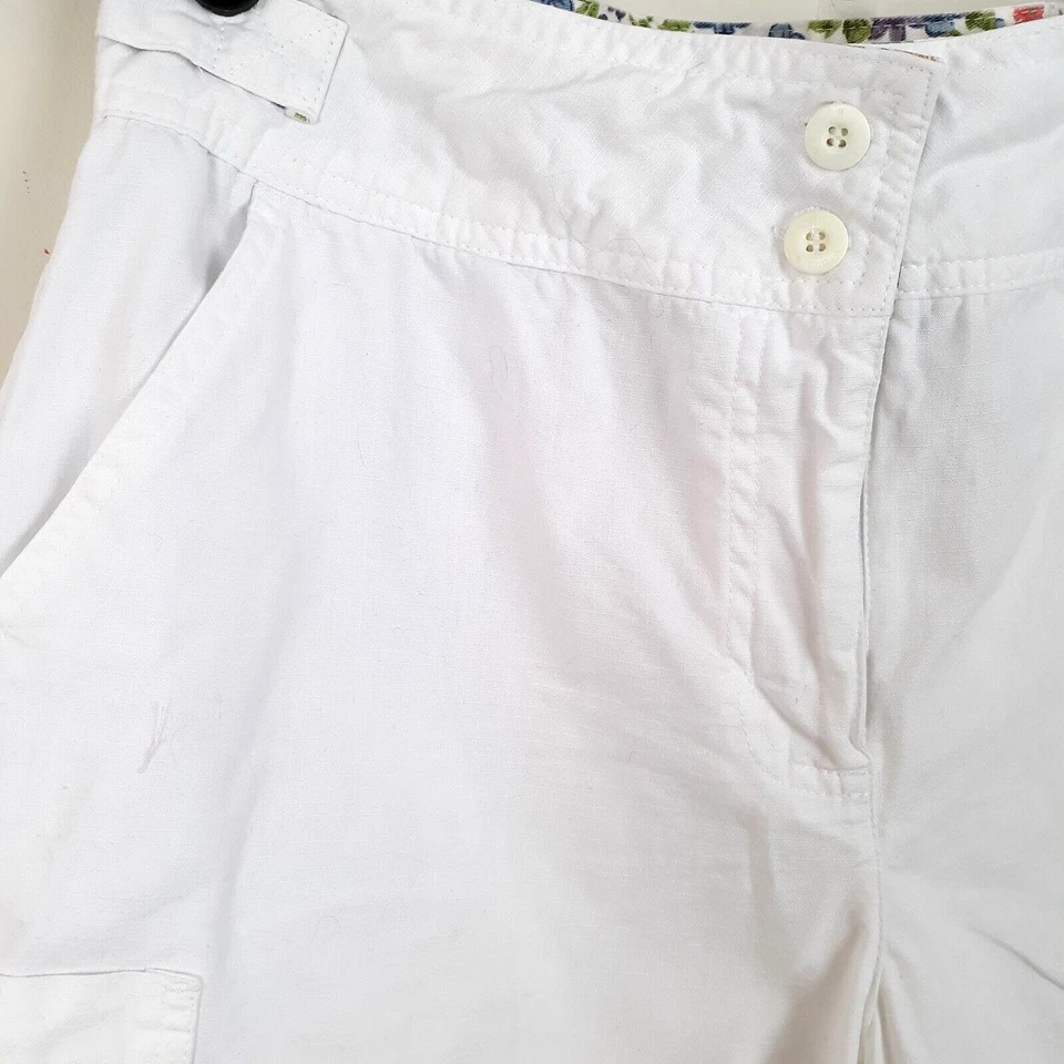 Pantalones cortos Bill Blass para mujer talla 8 Petite frente plano tiro medio textura algodón blanco Foto 3 de 4