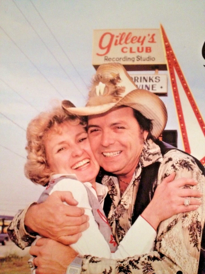RADIO SHOW:BEST OF GILLEYS LIVE 10/22/83 JOHN ANDERSON,DAVE/SUGAR, TAMMY WYNETTE - Image 3 of 4