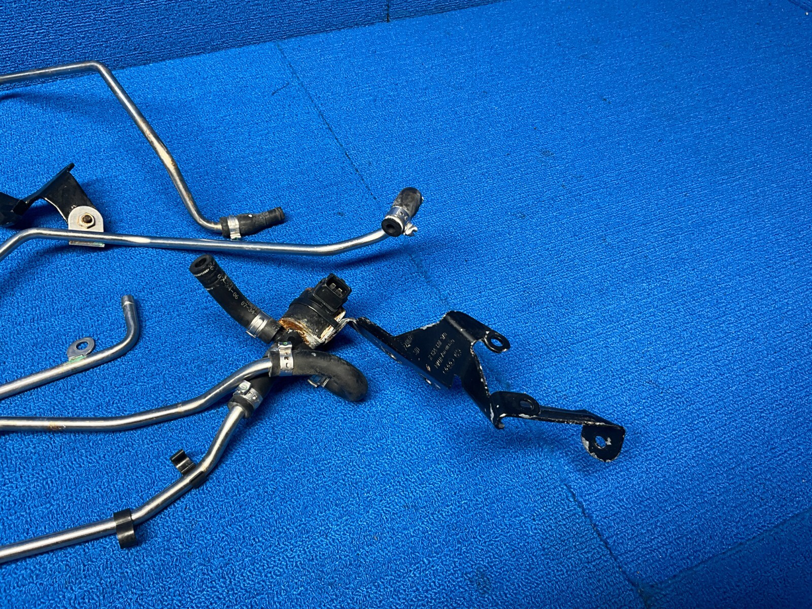 2006-2010 BENTLEY CONTINENTAL GTC VACUUM VALVE SOLENOID & HOSE TUBE PIPE OEM