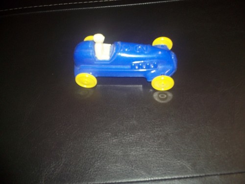 VINTAGE 1950’S PYRO RACER PLASTIC SOAP BOX DERBY CAR WITH DRIVER #2 BLUE - Picture 2 of 3