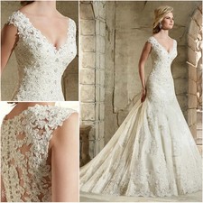 Simple Deep V-neck Mermaid Wedding Dress Lace Applique Backless Bridal Gowns