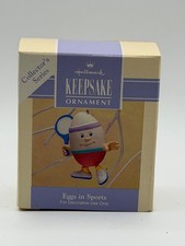 HALLMARK 1993 ORNAMENT - EASTER - EGGS IN SPORTS - TENNIS - 2ND IN SERIES