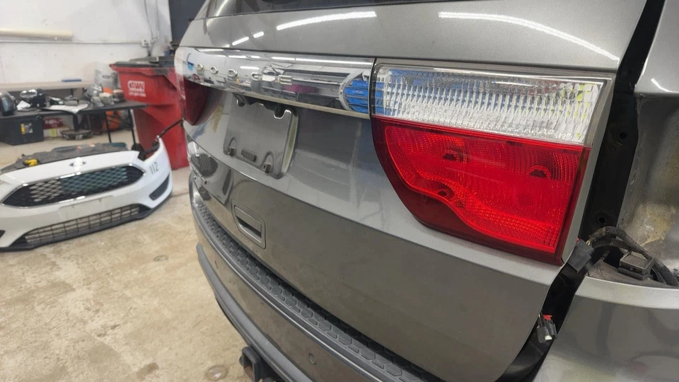 (LOCAL PICKUP ONLY) 11 12 13 DODGE DURANGO Trunk/decklid/hatch/tailgate - Изображение 2 из 4