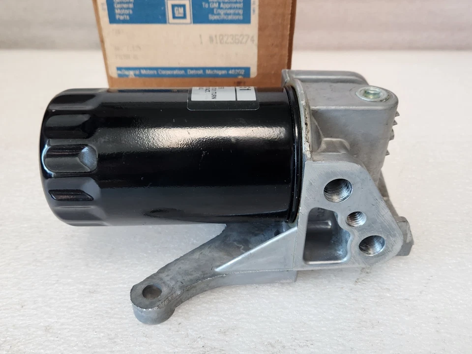 OEM NEW Oil Filter Adapter Block Housing Bracket Chevrolet Blazer S10 GMC Sonoma - Image 3 of 4