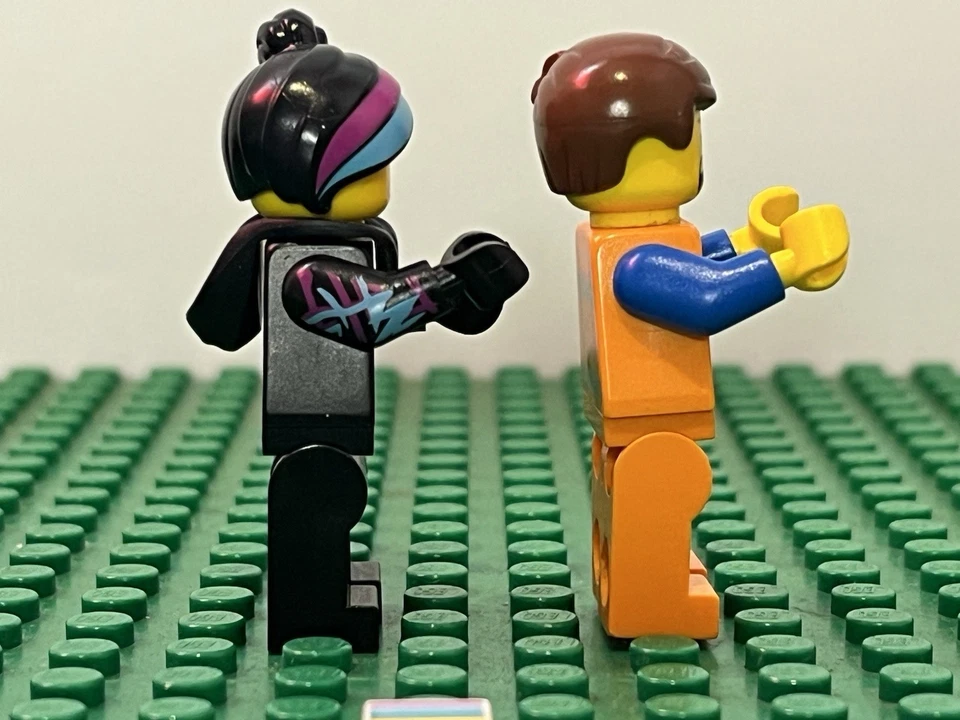 Lego Emmet Wild Style Minifigure Lot The Lego Movie TLM - Image 3 of 4