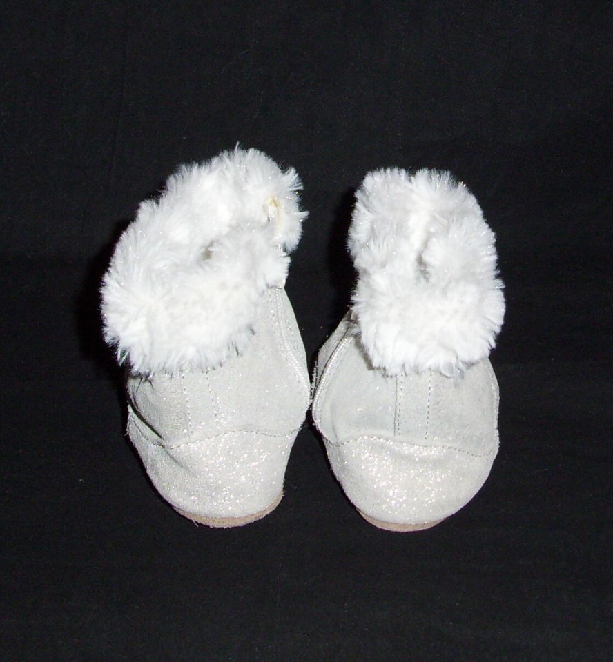 Robeez Baby Girls Size 1824 Month Silver Gray Sparkle Fur Lined Boots