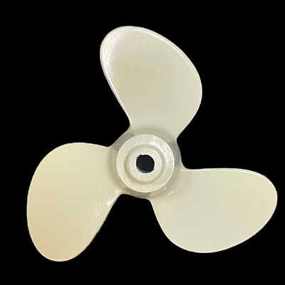 Chrysler White Aluminum RH 3-Blade Propeller P394 | 8 X 3 | 23-150