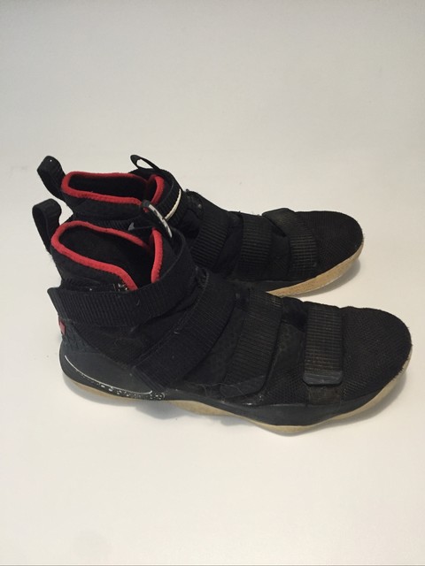 lebron soldier 11 bred