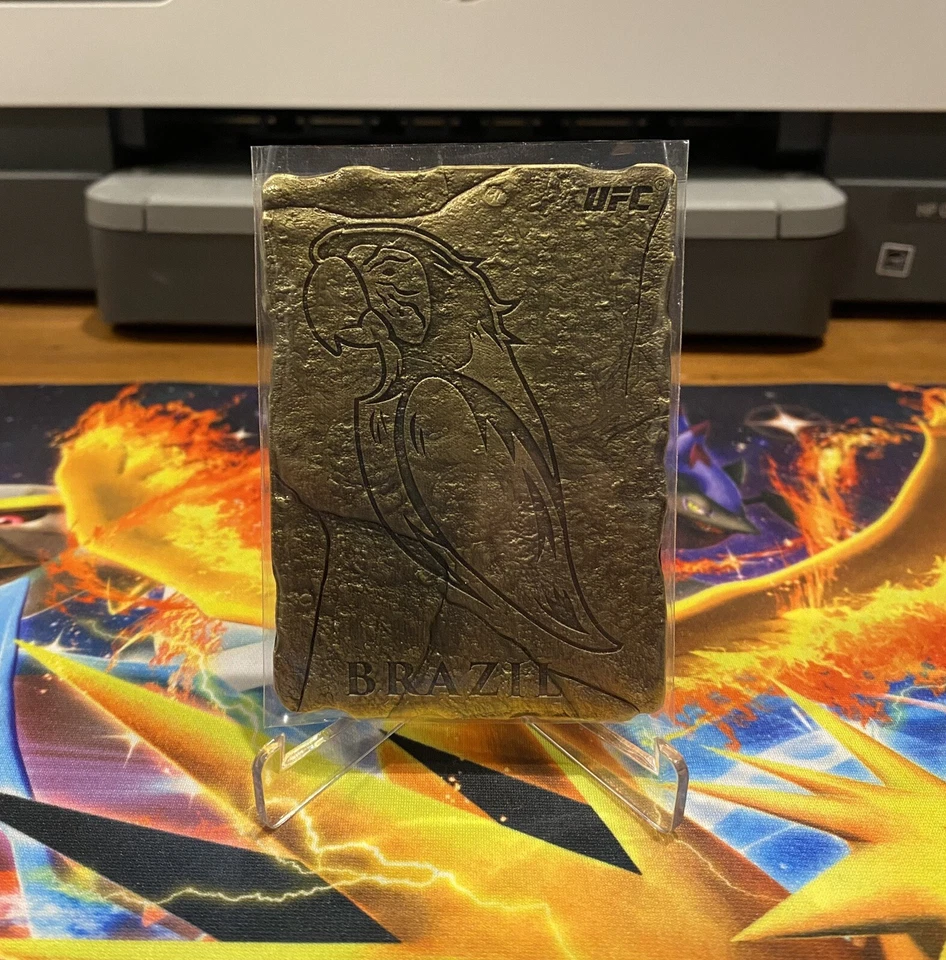 2014 Topps UFC Bloodlines Anderson Silva Gold Metal Ingot #/25 SP Rare - Image 2 of 2