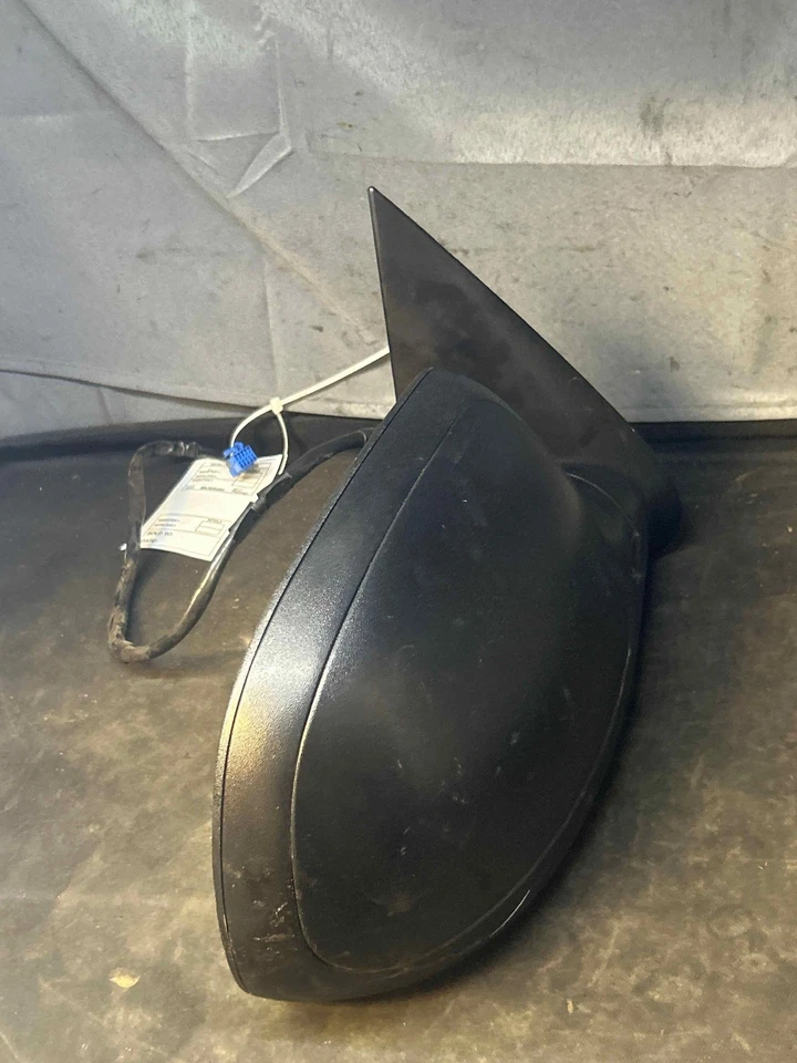 Fits 2003-2007 GMC Sierra 1500, Black Right Door Mirror, OEM:15226945 - Image 2 of 4