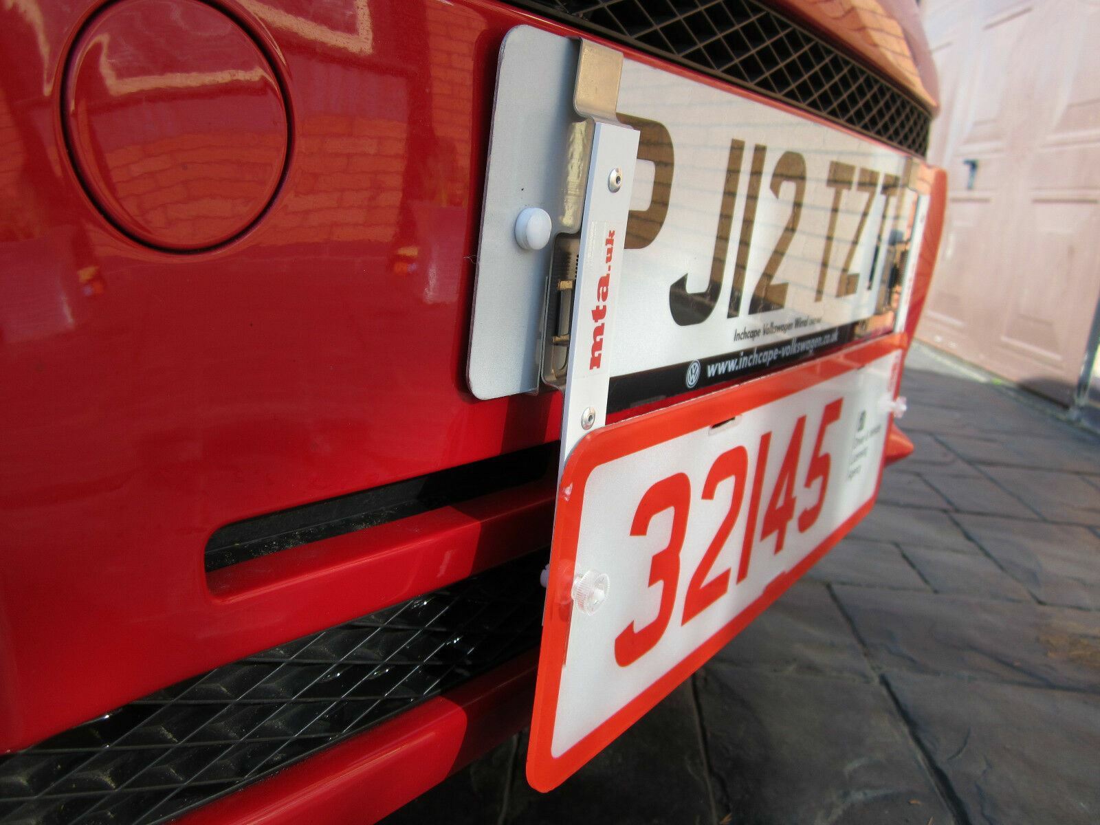 TRADE PLATE HOLDER CLIP ON FOR DISPLAYING NEXT TO NUMBER PLATE 1 PLATE CLIP SET eBay