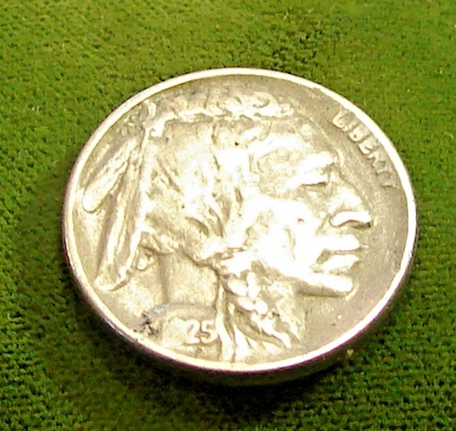 1925-D--- Buffalo Nickel ~ Very Good--Better Date Coin
