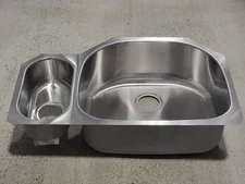 32 Inch Stainless Steel Undermount  Kitchen Sink 30/70 Bowls 18 Guage 