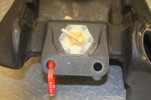 2001 BMW F650GS GAS TANK FUEL CELL PETROL RESERVOIR - Picture 2 of 10