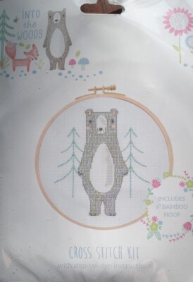 Kreuzstich-Set ''Into the woods bear'' Craft Cotton Company 6'' Reifen
