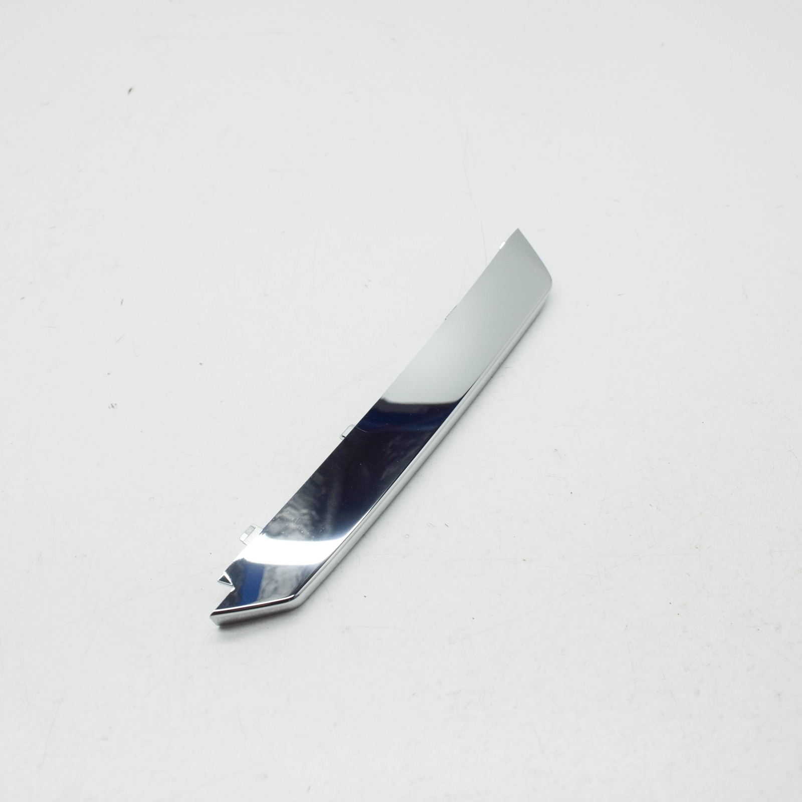 BMW 4 F32 Front Bumper Left Side Finisher Rod 51117294841 7294841 