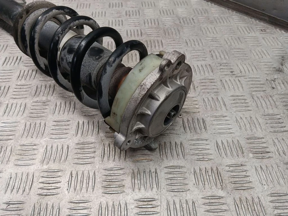 Audi A4 S4 B9 8W 2021 Left  front shock absorber with spring ATV89417 - Image 3 of 4