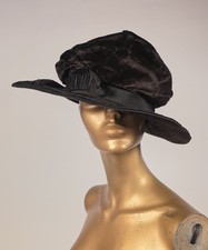 EDWARDIAN BROWN VELVET HAT W ASYMMETRICAL BRIM  SILK LABEL