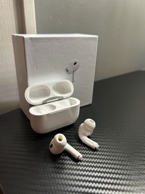 AirPods Pro 2nd Generation With Wireless MagSafe Charging Case (USB-C) White