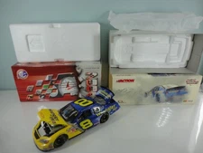 Action #8 Martin Truex Jr. Wrangler Retro Raced Version 2004 1:24 Monte Carlo
