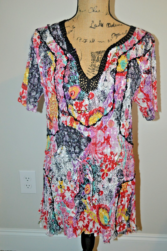 Alberto Makali Multicolor Krinkle StretchTop w a Black Lace V Neckline - L