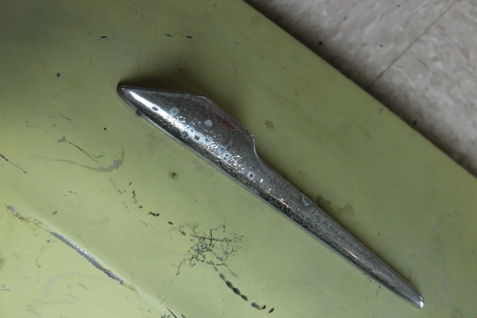 Guardabarros delantero izquierdo Ford LH Fairlane 1963-1964 usado OEM Foto 4 de 4