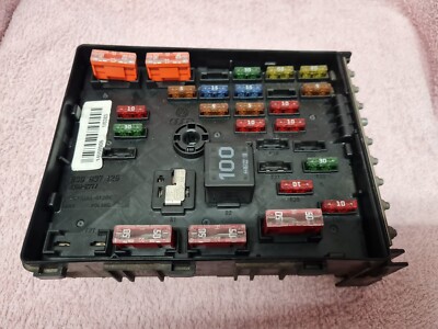 Vw Passat 3C B6 Zentralelektrik Sicherungskasten 3C0937125 Motorraum