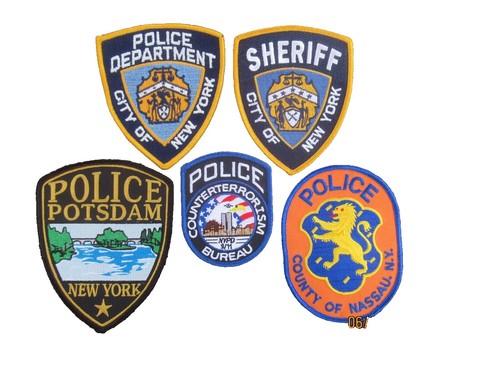 NY市警の本物の三つ折りタイプのバッチです。ご縁がある方の元へ届きます様に NY市警の本物の三つ折りタイプのバッチです。ご縁がある方の元へ届き