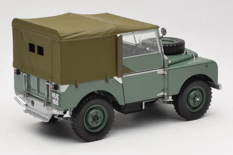 150168900 Land Rover 88 Series I Green Minichamps 1:18 - Image 3 of 4