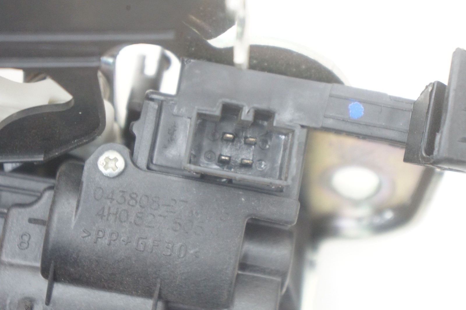 Rear Trunk Hatch Lid Latch OEM 4H0827505 Bentley Continental Flying Spur 2015
