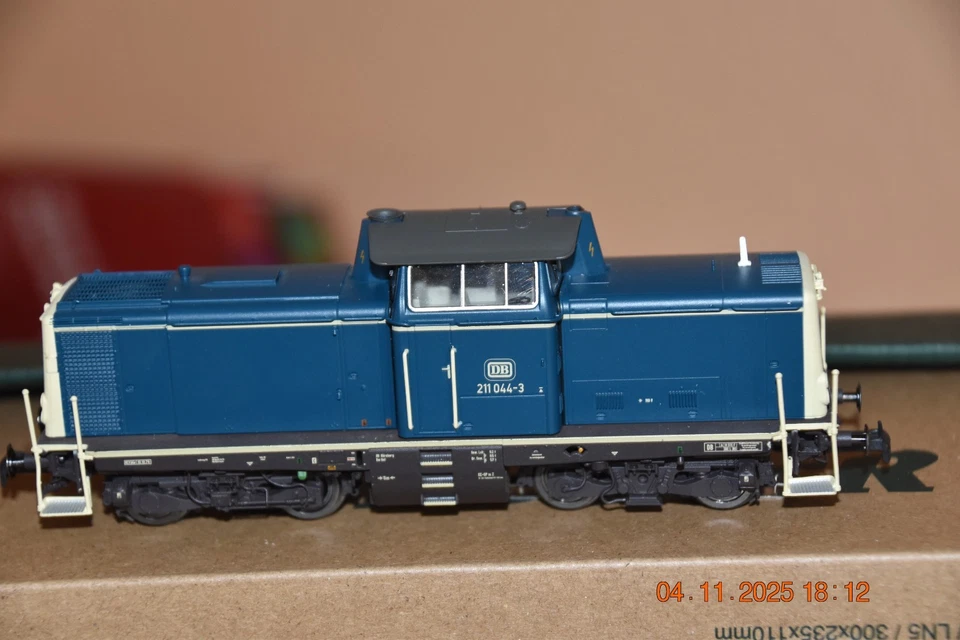 Brawa H0 42807 Diesellok V100.10 DB 211 044-3 Ep. lV Wechselstrom Digt. Sound - Bild 3 von 4