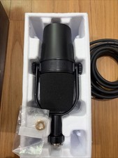 Shure MV7X Podcast Microphone + 10FT GEARit X...