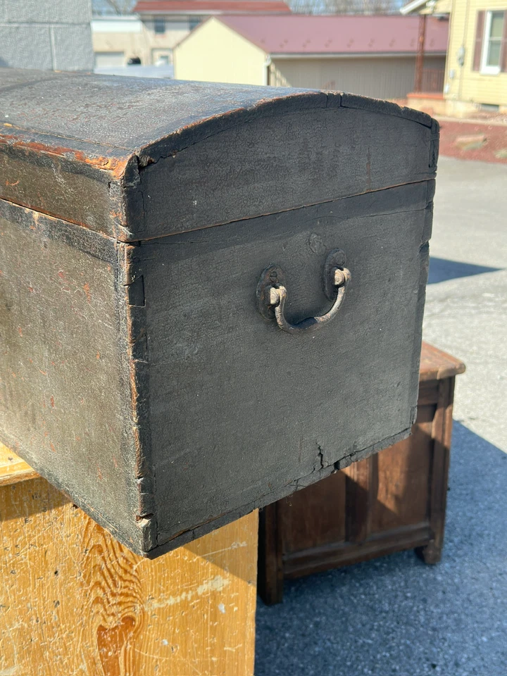 Antique Primitive Some Top Chest Box Early Surface 18th Folk Art Paint - Image 2 of 4