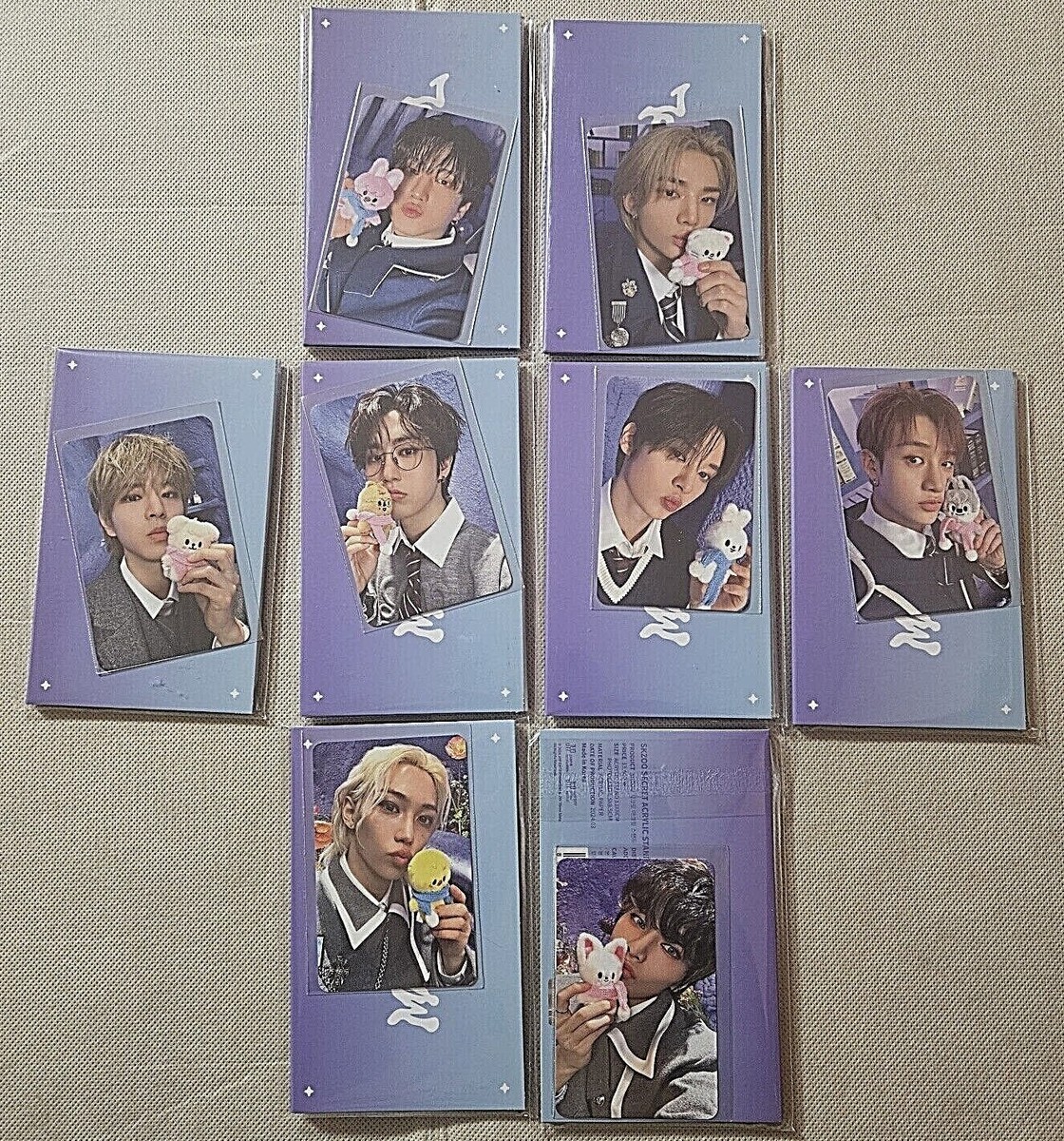 アイドル Stray Kids x SKZOO POP-UP MAGIC SCHOOL Stray Kids x SKZOO POP-UP & CAFE '𝑺𝑲𝒁𝑶𝑶'𝑺 𝑴𝑨𝑮𝑰𝑪