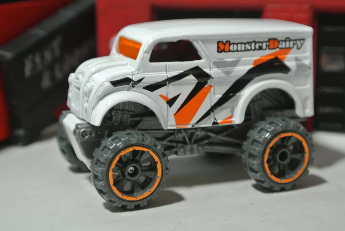 Hot Wheels Monster Trucks Dairy Delivery