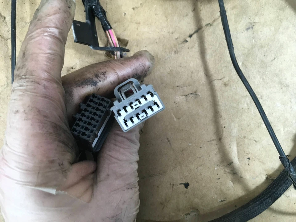 Оригинальная проводка кузова Mopar 2012-2020 DODGE GRAND CARAVAN 68067797AE от оригинального производителя. - Изображение 4 из 4