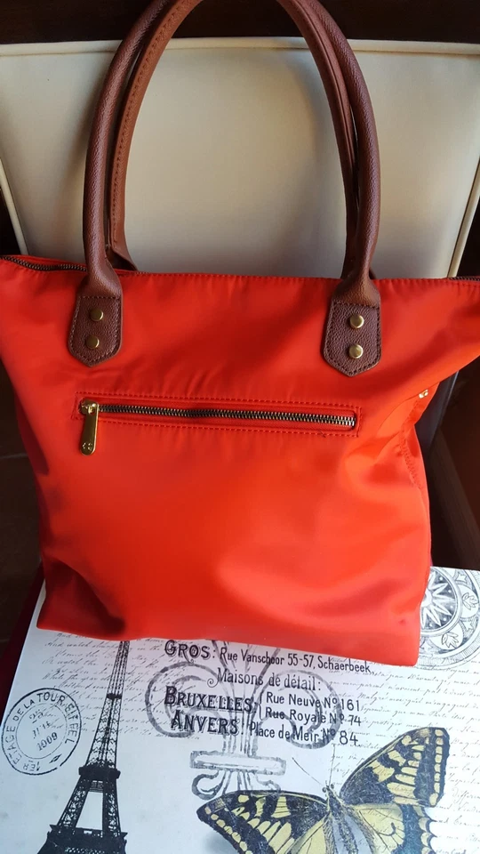   Bolsa tote feminina C Wonder, cor vermelha brilhante, nova, nylon, alças de couro. - Imagem 4 de 4