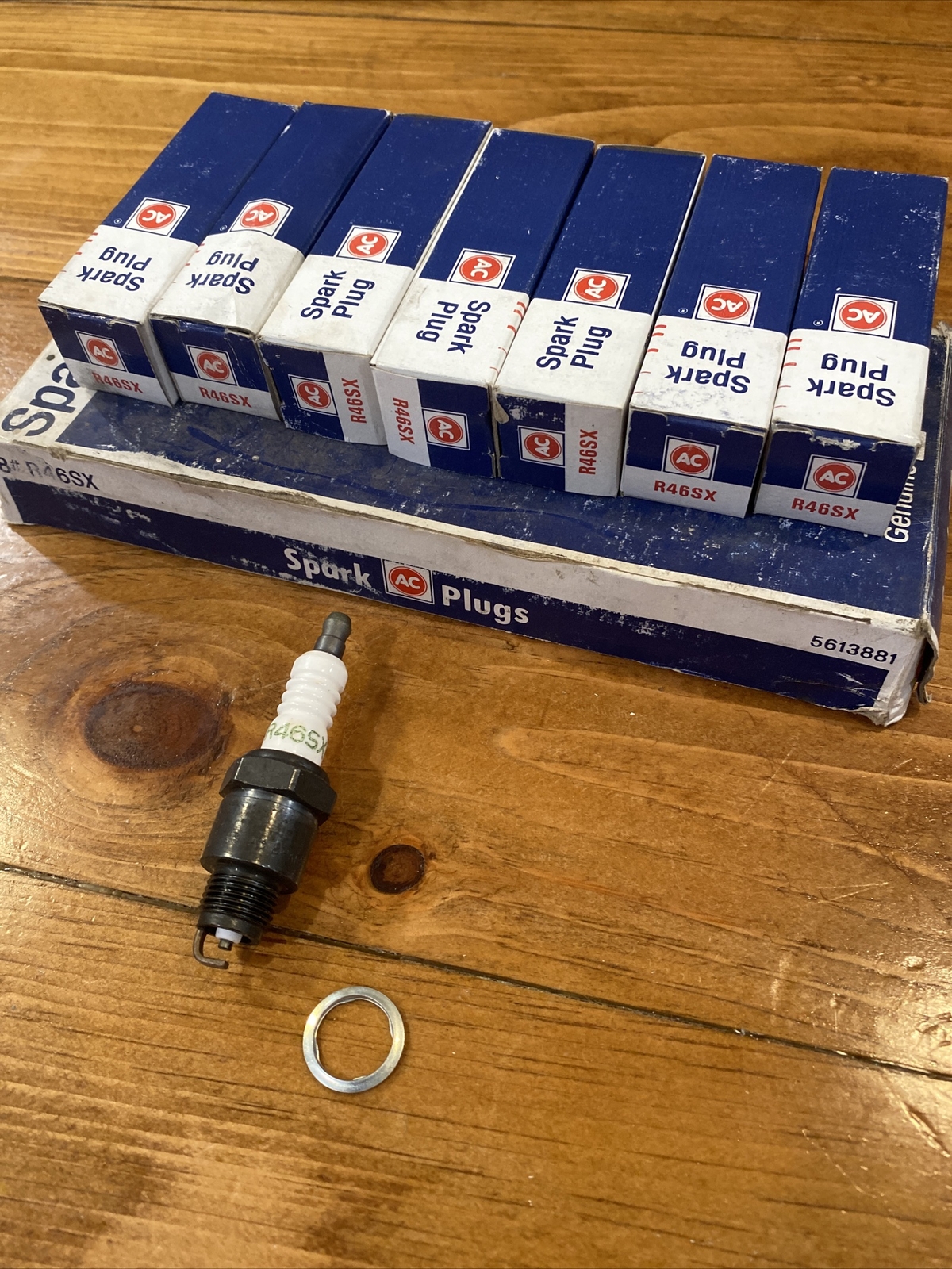 1976-81 GM Pontiac, Olds, NOS AC R46SX FIRE RING SPARK PLUGS GM 5613881 lot of 7
