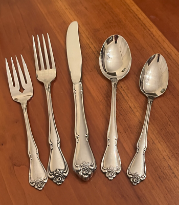 Oneida ARBOR ROSE TRUE ROSE 1881 Rogers Ltd Stainless Flatware
