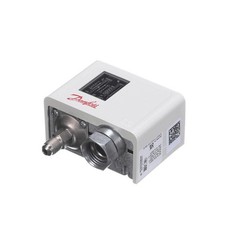 HEATCRAFT 2891402 Adjustable Low Pressure Switch 3.6" x 3.3" Durable Connection