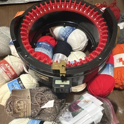 addi Express Knitting Machine 46with Digital Counter and Yarn Bundle 2 Pom poms 