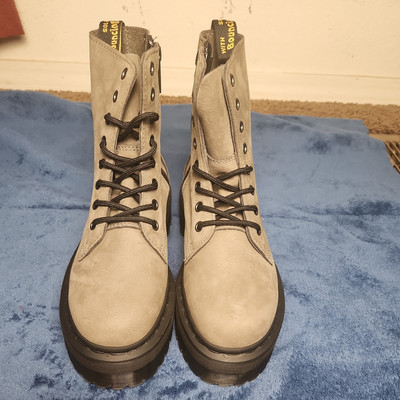 JADON BOOT MILLED NUBUCK PLATFORMS multiple sizes  NWOT Nickle Grey DR MARTENS JADON MILLED W 6 WOMENS - 5 MENS NICKEL GREY  main image 4