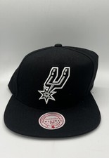 Mitchell  Ness San Antonio Spurs Team Ground 2.0 Adjustable Snapback Hat Cap